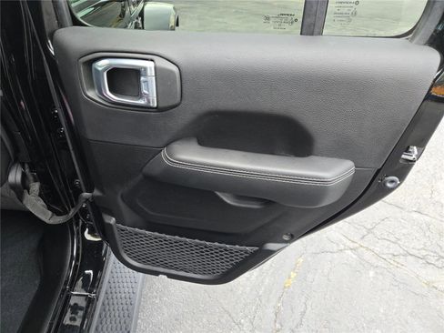 Used 2022 Jeep Wrangler Unlimited Sahara w/ Cold Weather Group image 9