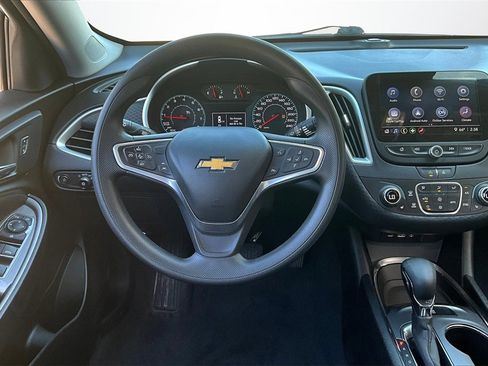 Used 2023 Chevrolet Malibu LT image 8
