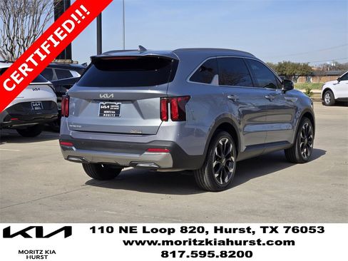 Certified 2024 Kia Sorento EX w/ Panoramic Sunroof Package image 4