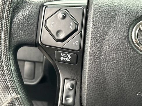 Used 2022 Toyota Tacoma SR w/ SR Convenience Package RWD image 18