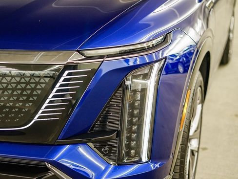 Used 2026 Cadillac Vistiq Sport image 7