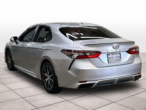 Used 2023 Toyota Camry SE FWD image 14