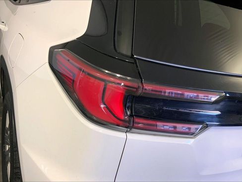 Used 2025 GMC Acadia Elevation AWD/4WD image 27