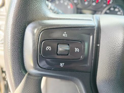 Used 2022 Chevrolet Silverado 2500 Custom w/ Custom Value Package AWD/4WD image 19