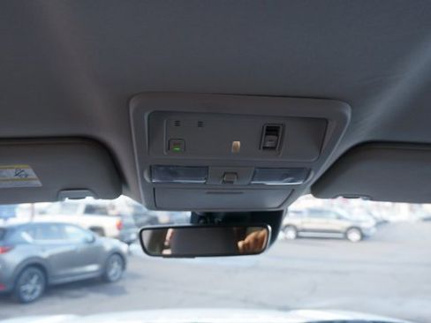 Used 2024 Nissan Titan SV w/ SV Convenience Package image 34