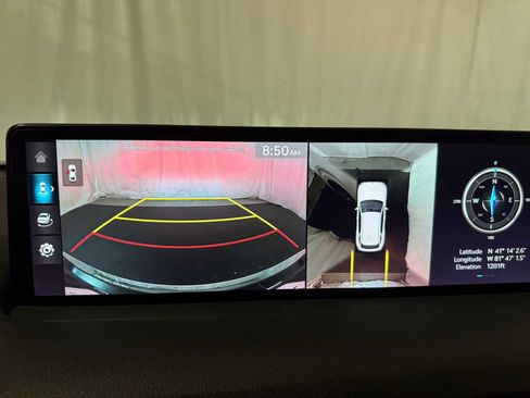 Used 2023 Genesis GV70 2.5T w/ Advanced Package image 34