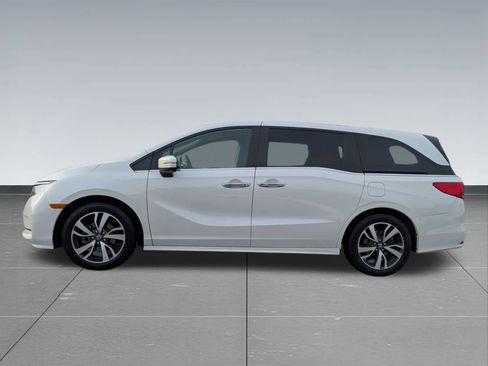 Used 2023 Honda Odyssey Touring image 3
