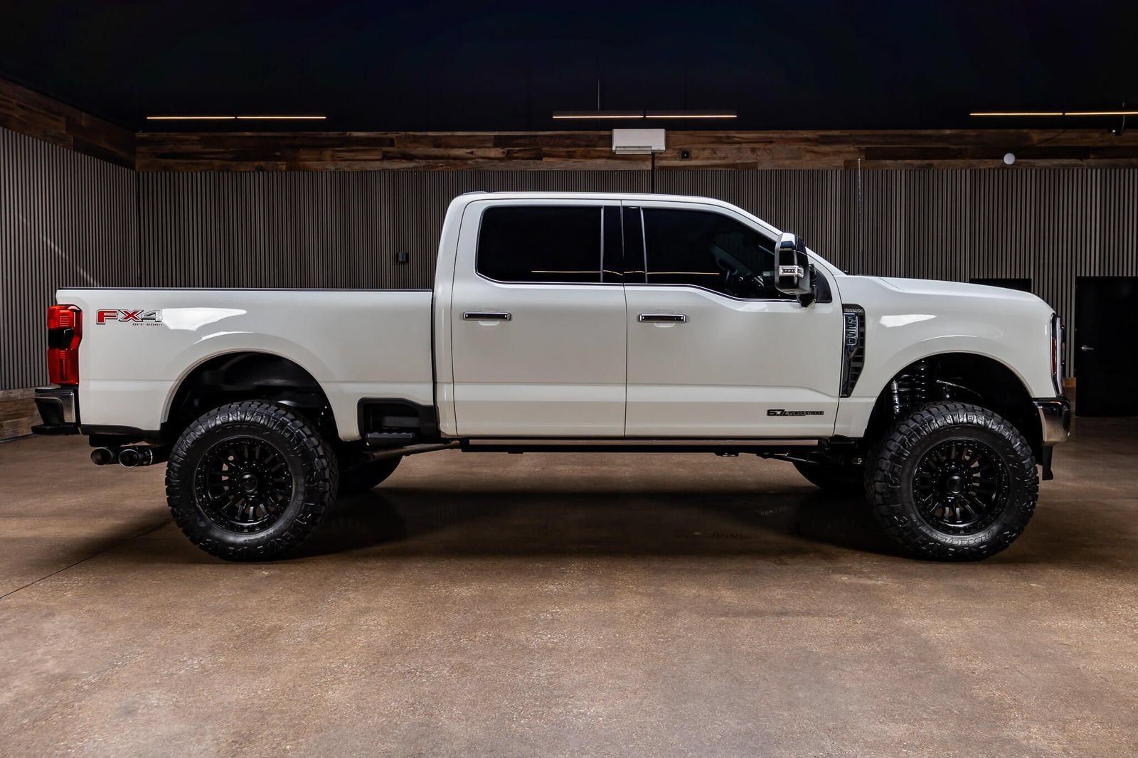 Used 2025 Ford F250 King Ranch w/ Chrome Package AWD/4WD image 11