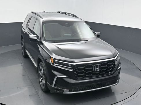 Certified 2023 Honda Pilot Elite image 3