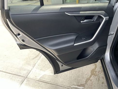 Used 2024 Toyota RAV4 XLE FWD image 28
