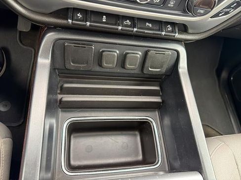 Used 2018 GMC Sierra 1500 SLT w/ SLT Premium Package AWD/4WD image 34