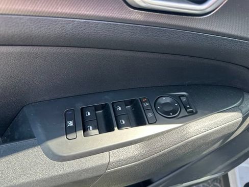 Certified 2026 Kia Sportage LX FWD image 4