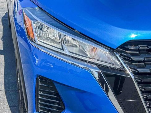 Certified 2023 Nissan Kicks SV FWD image 5