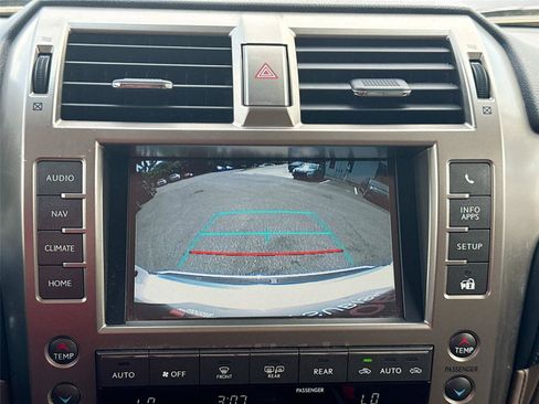 Used 2021 Lexus GX 460 Premium w/ Premium Package image 14