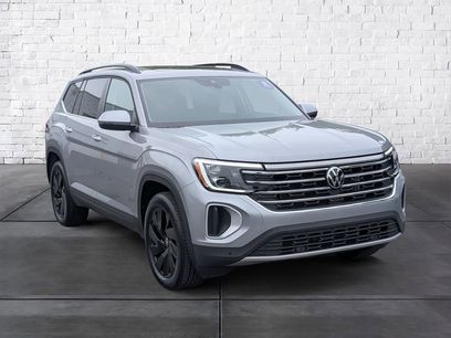 Certified 2025 Volkswagen Atlas SE w/ Panoramic Sunroof Package
