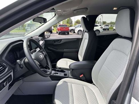 Used 2023 Ford Escape Active w/ Tech Pack #1 AWD/4WD image 10