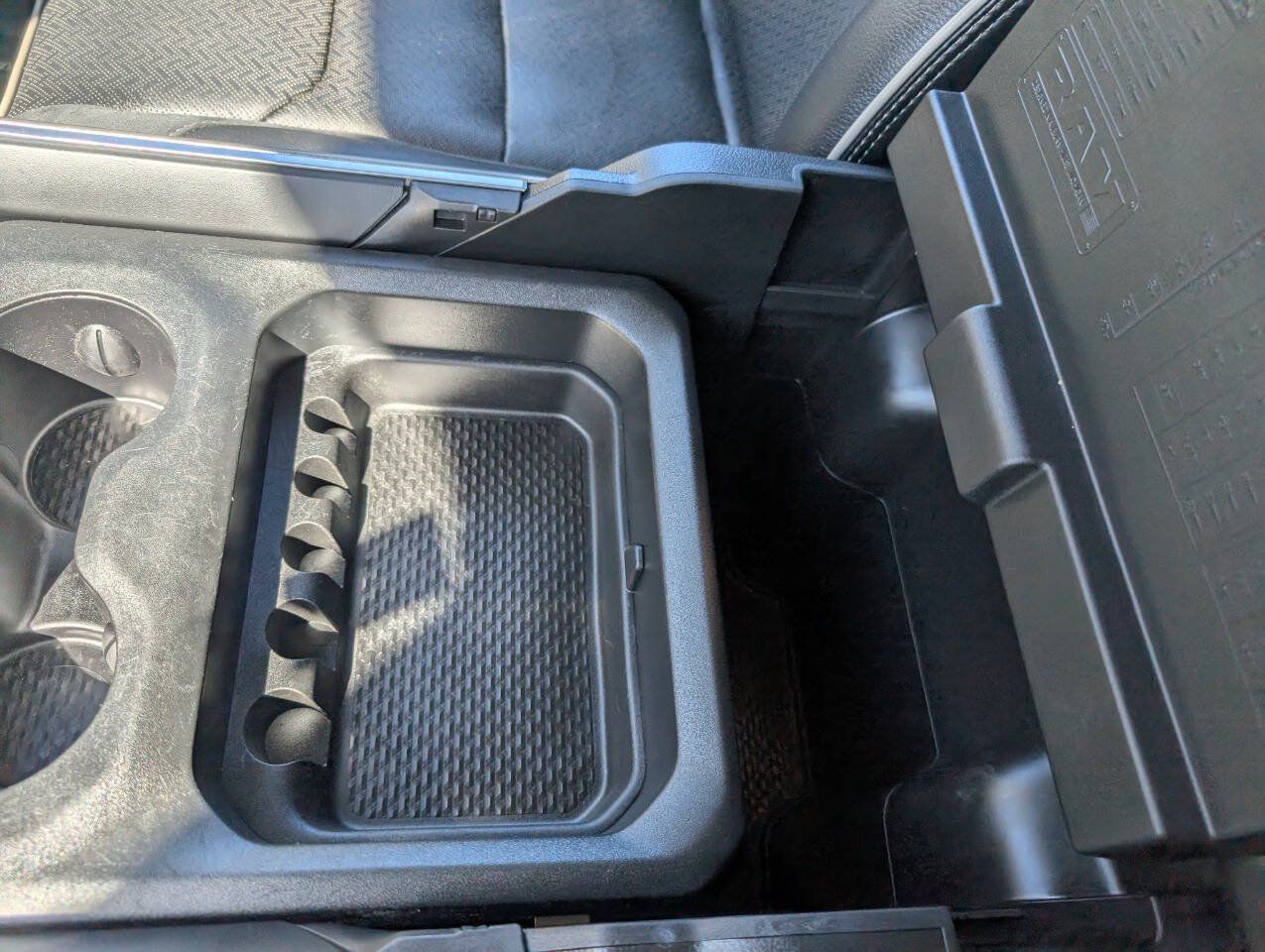Used 2020 RAM 1500 Laramie AWD/4WD image 27