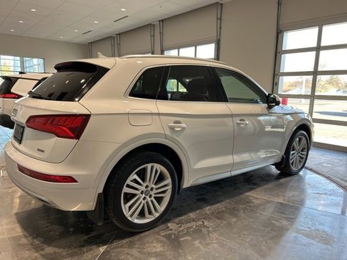 Used 2019 Audi Q5 2.0T Premium Plus w/ Premium Plus Package image 8