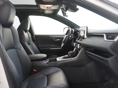Used 2020 Toyota RAV4 XSE image 13