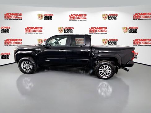 Used 2024 Toyota Tacoma Limited w/ Limited Package (LT) image 15