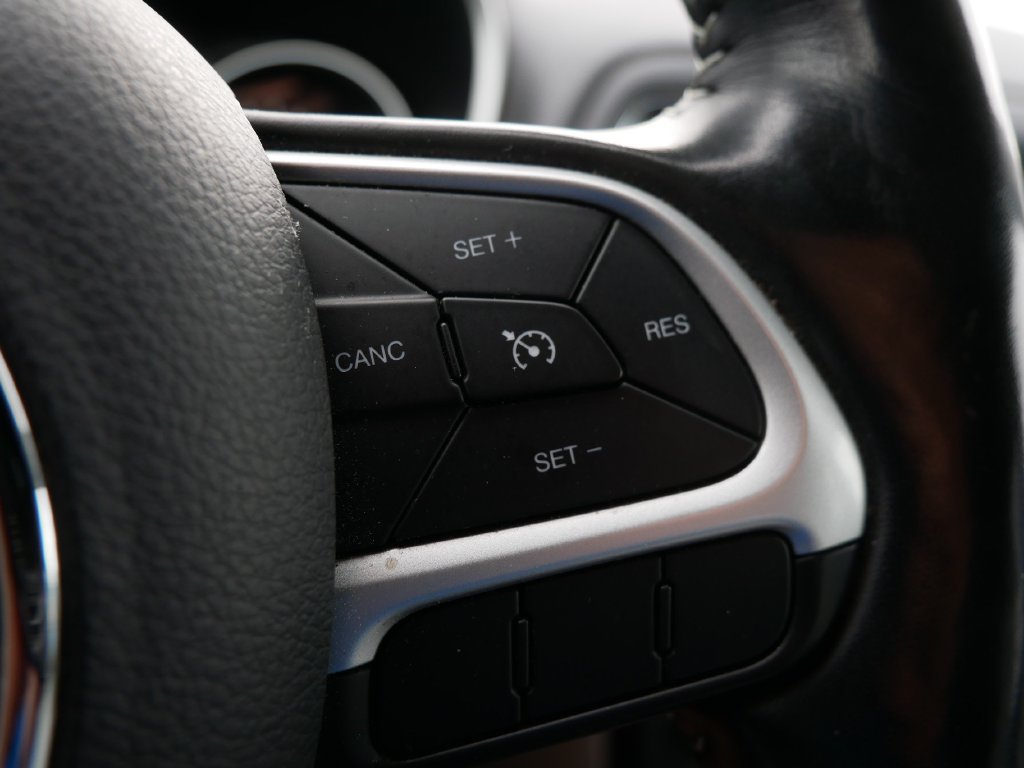 Used 2020 Jeep Compass Latitude w/ Popular Equipment Group AWD/4WD image 25