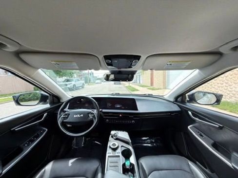 Used 2022 Kia EV6 Wind w/ Wind Technology Package AWD/4WD image 32