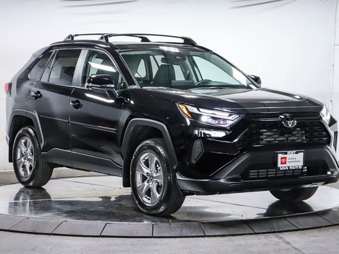 Certified 2025 Toyota RAV4 XLE w/ Convenience Package FWD image 6