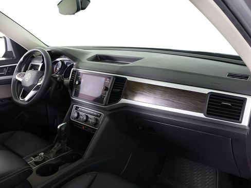 Used 2021 Volkswagen Atlas SE w/ Panoramic Sunroof Package image 28