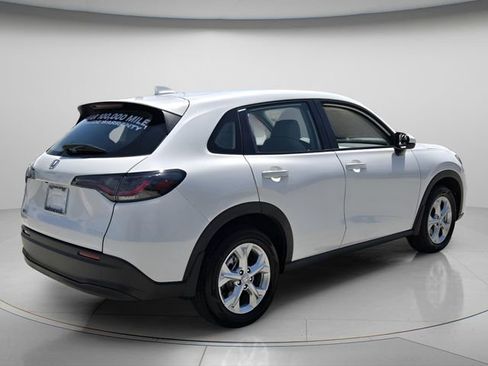Used 2025 Honda HR-V LX image 7