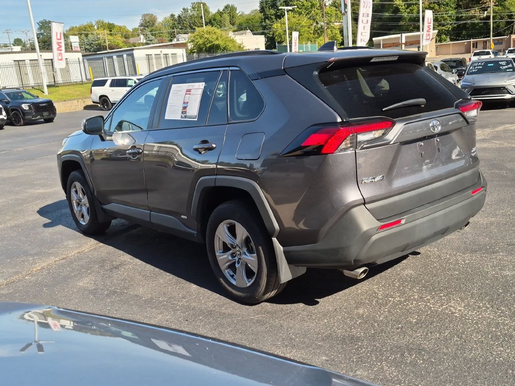 Used 2025 Toyota RAV4 XLE w/ Convenience Package AWD/4WD image 12