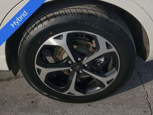 Certified 2023 Ford Escape ST-Line Elite w/ Premium Technology Package image 5