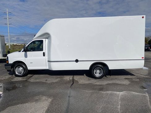 New 2025 Chevrolet Express 3500 w/ Power Convenience Package image 3