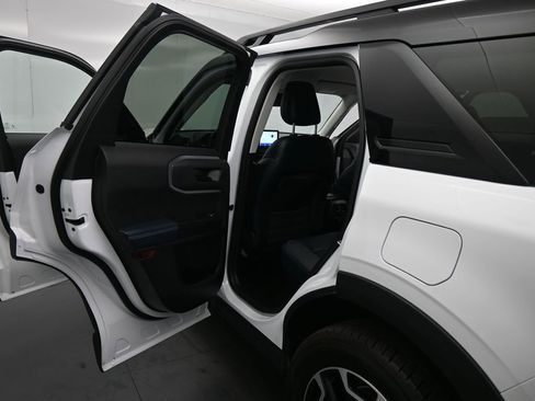 Certified 2022 Ford Bronco Sport Outer Banks w/ Tech Package AWD/4WD image 17