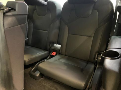 Used 2022 Volvo XC90 T6 Momentum w/ Climate Package image 36