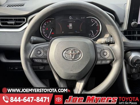 Used 2025 Toyota RAV4 XLE w/ Convenience Package image 15