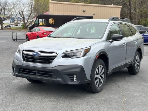 Used 2022 Subaru Outback image 1