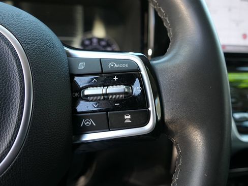 Used 2023 Kia Sorento EX w/ Panoramic Sunroof Package FWD image 16