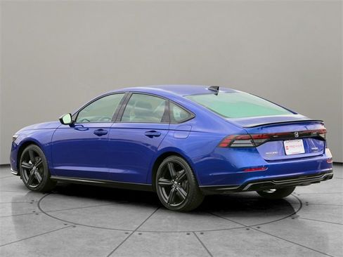 Used 2024 Honda Accord Sport image 4