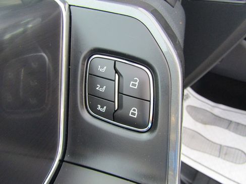 Used 2023 Ford F150 Lariat w/ Equipment Group 502A High image 25