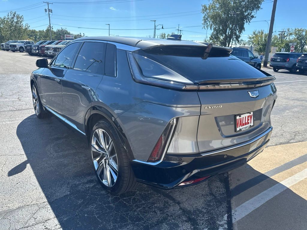 Used 2023 Cadillac Lyriq 2WD image 6