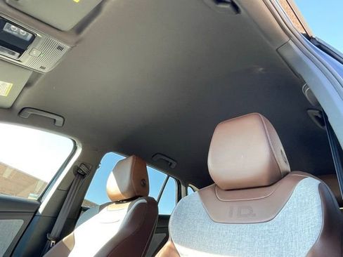 Used 2023 Volkswagen ID.4 Pro image 12