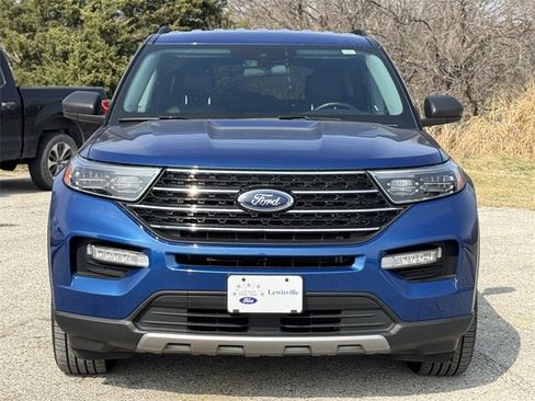 Used 2021 Ford Explorer XLT w/ Equipment Group 202A image 8