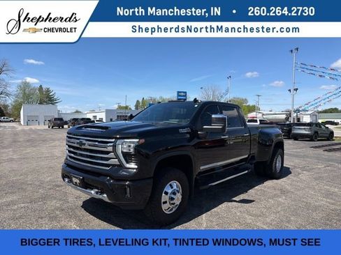 Used 2025 Chevrolet Silverado 3500 High Country w/ Technology Package AWD/4WD image 1