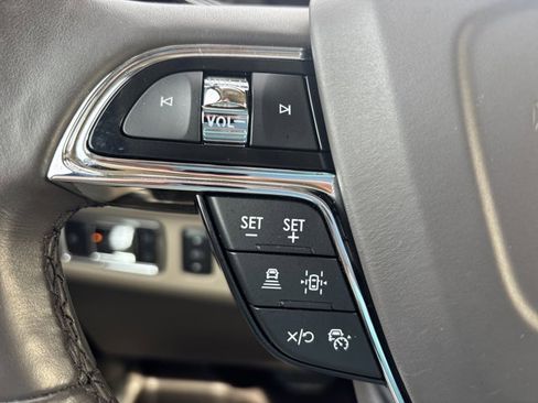 Used 2022 Lincoln Navigator Reserve image 32
