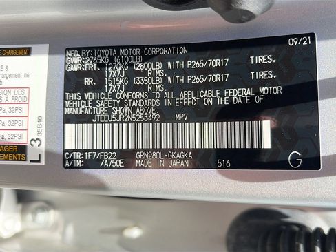 Used 2022 Toyota 4Runner SR5 RWD image 32