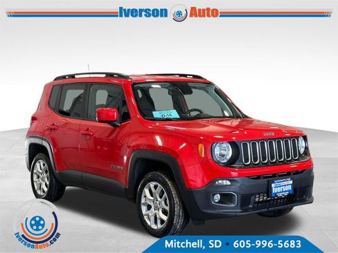 Used 2018 Jeep Renegade Latitude w/ UConnect 8.4 Nav Group AWD/4WD image 1