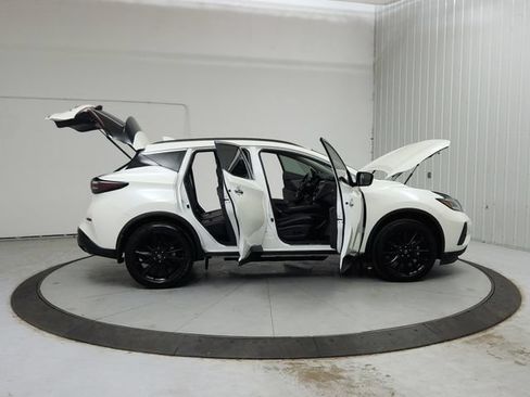 Used 2024 Nissan Murano SV w/ SV Midnight Edition Package FWD image 17