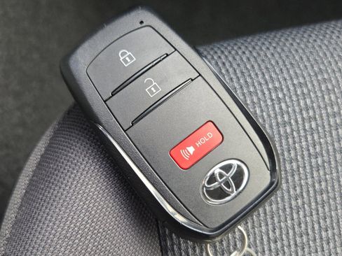Used 2026 Toyota Prius LE FWD image 35