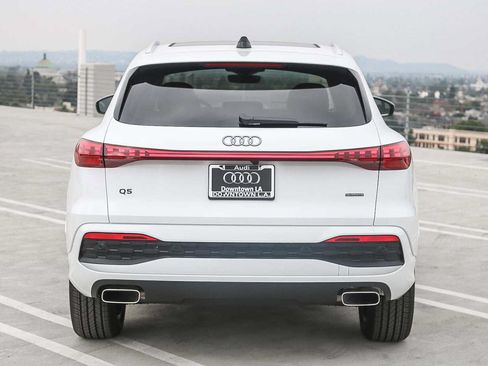 Used 2025 Audi Q5 Premium w/ Convenience Package AWD/4WD image 7