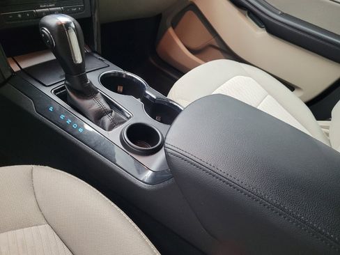 Used 2018 Ford Explorer FWD image 26